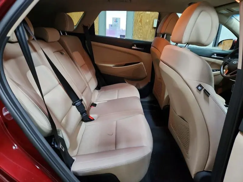 2016 HYUNDAI TUCSON SE  