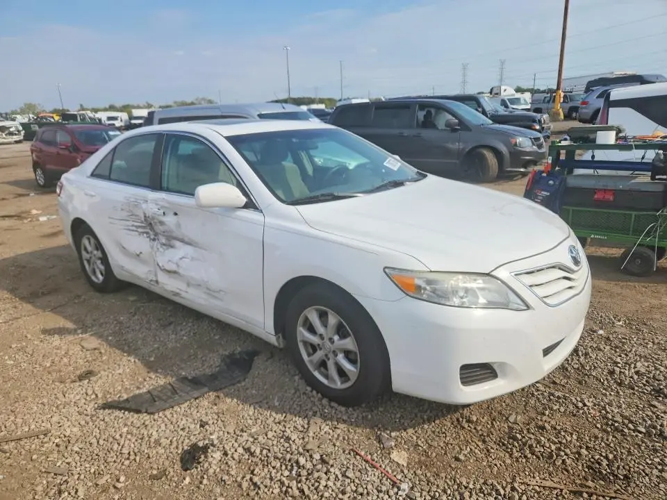 2011 TOYOTA CAMRY LE  