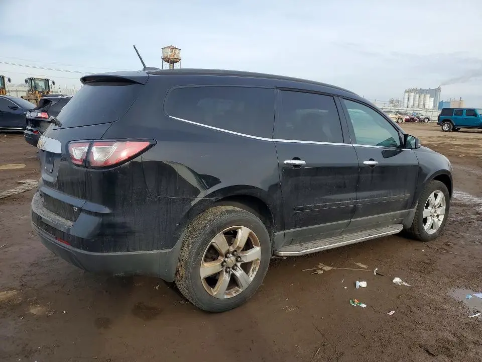 2017 CHEVROLET TRAVERSE LT  