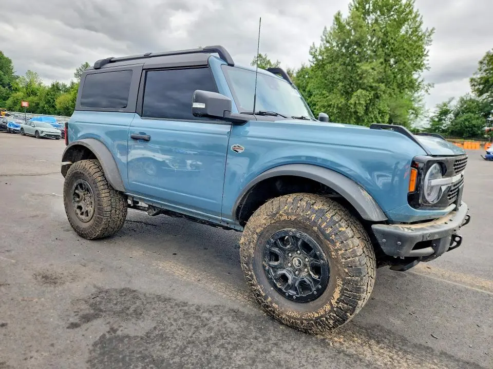2022 FORD BRONCO BASE  