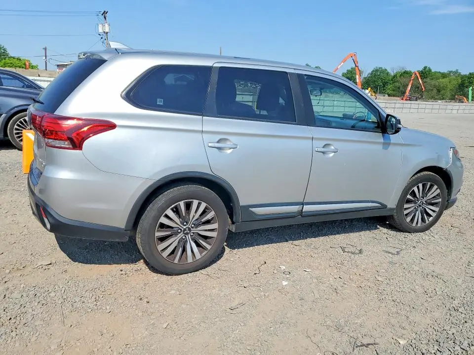2019 MITSUBISHI OUTLANDER SE  
