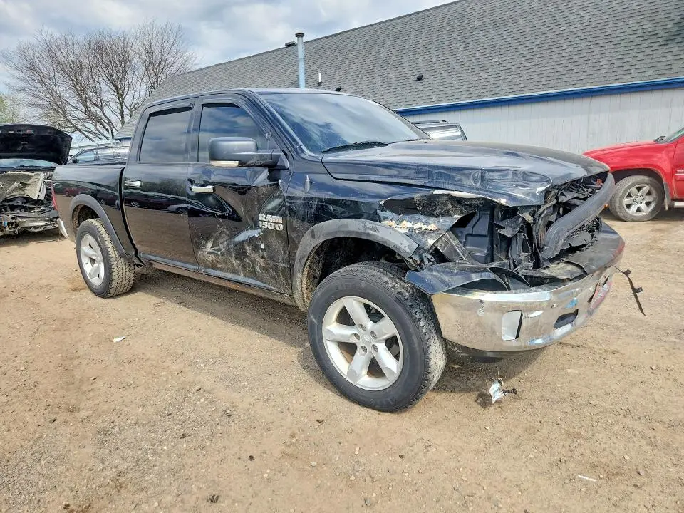 2015 RAM 1500 SLT  