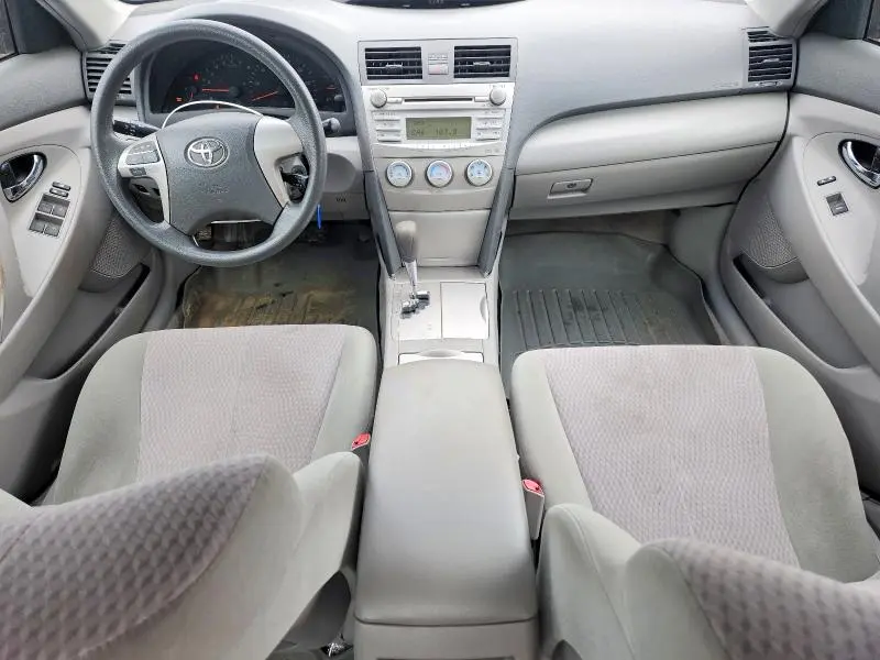 2010 TOYOTA CAMRY LE  