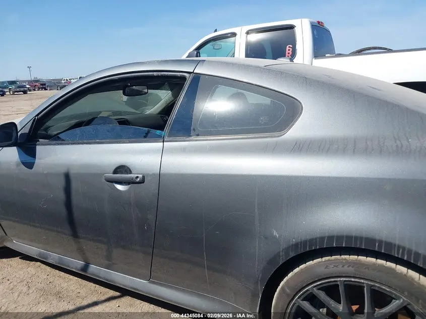 2010 INFINITI G37 JOURNEY