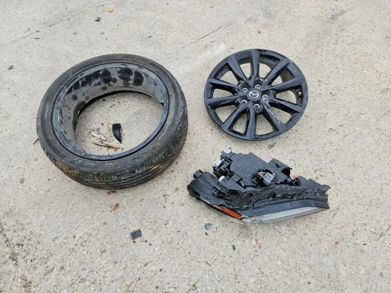 2024 MAZDA 3 PREMIUM PLUS  