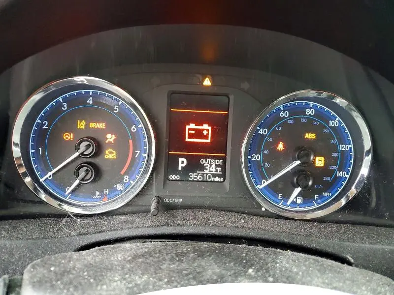 2018 TOYOTA COROLLA LE  