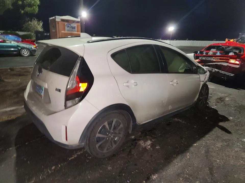 2018 TOYOTA PRIUS C TWO  