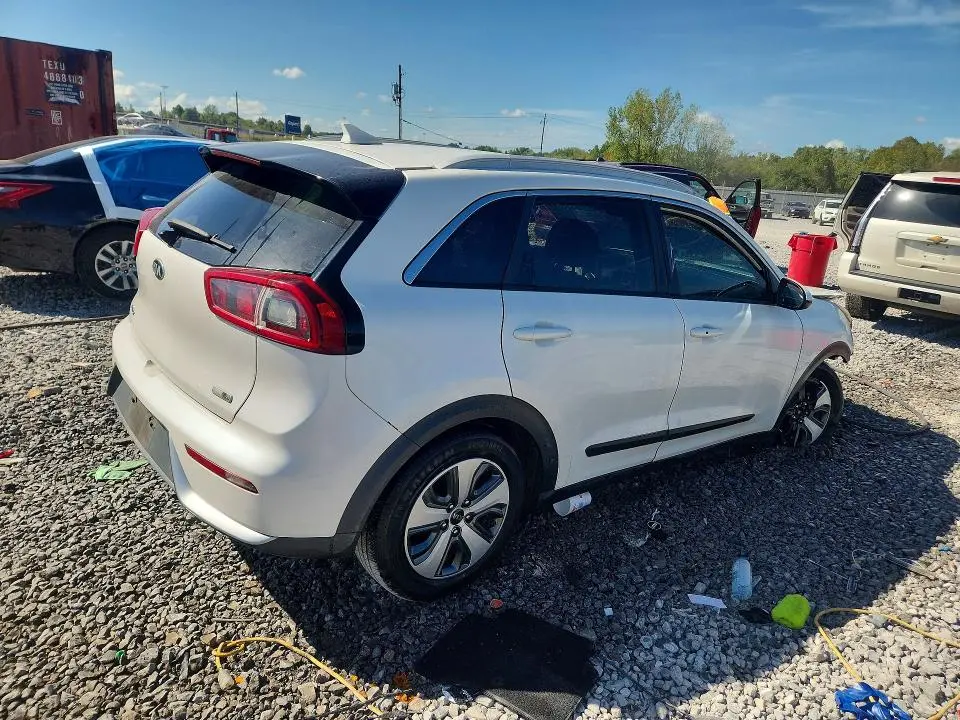 2018 KIA NIRO LX  