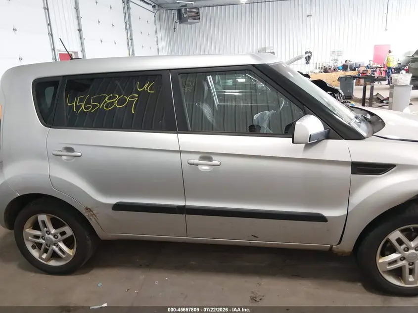 2011 KIA SOUL +