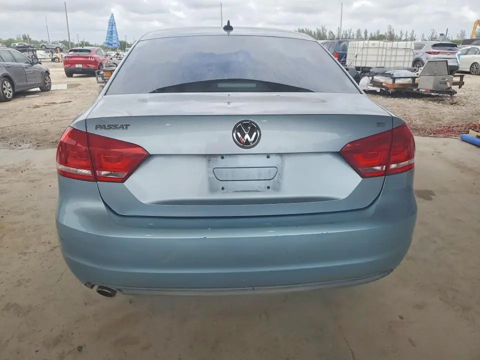 2012 VOLKSWAGEN PASSAT SE  