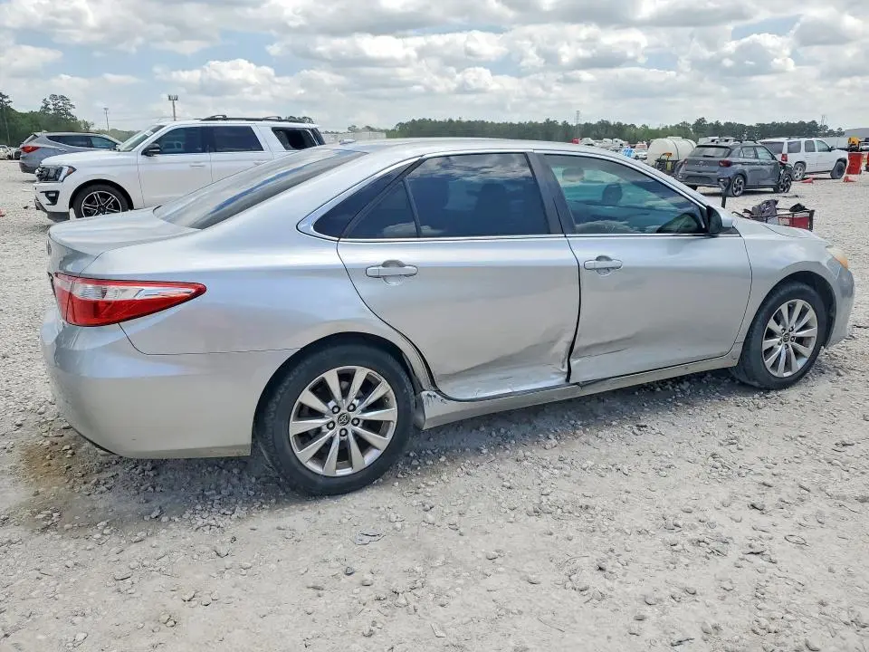 2016 TOYOTA CAMRY XLE  