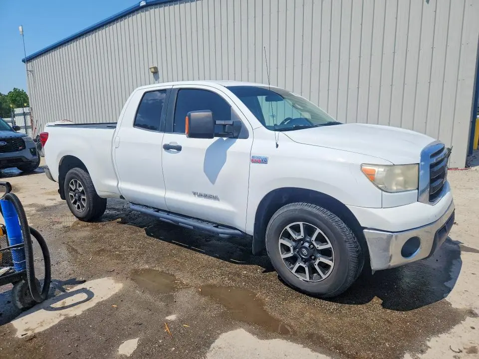 2011 TOYOTA TUNDRA DOUBLE CAB SR5  