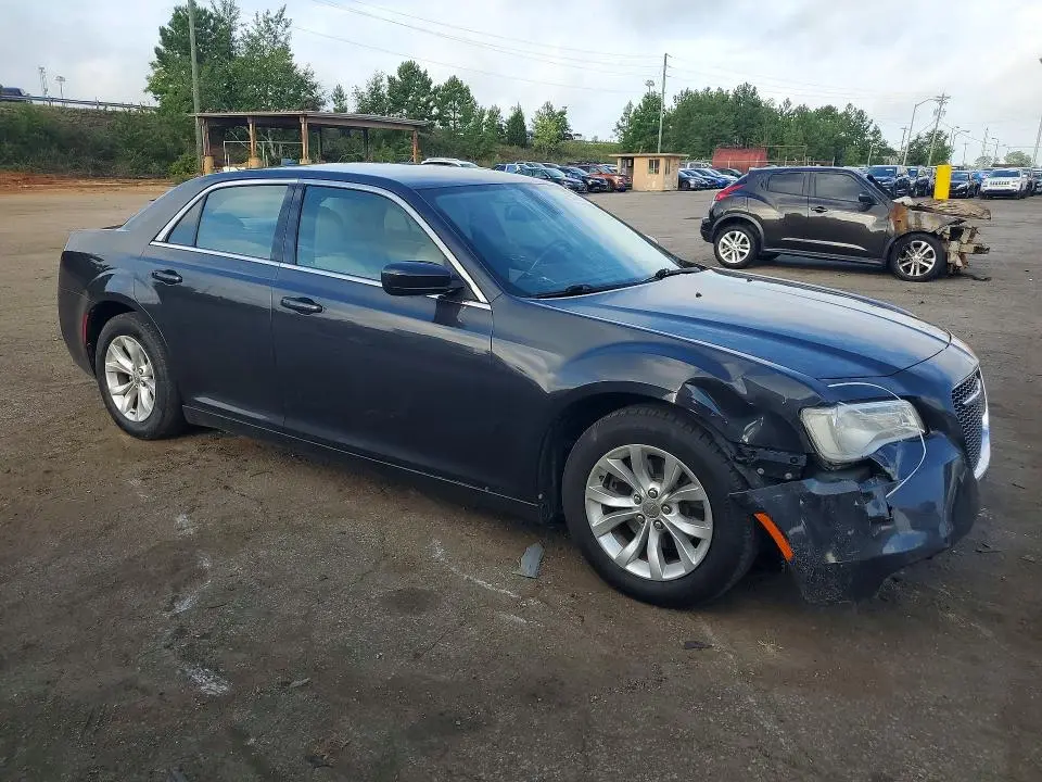 2015 CHRYSLER 300 LIMITED  