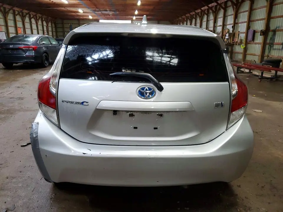 2016 TOYOTA PRIUS C ONE  