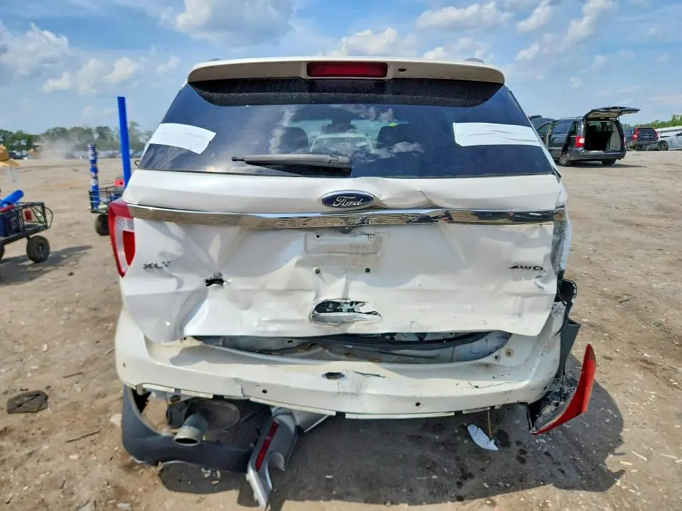 2017 FORD EXPLORER XLT  