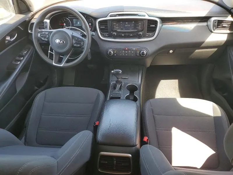 2017 KIA SORENTO LX V6  