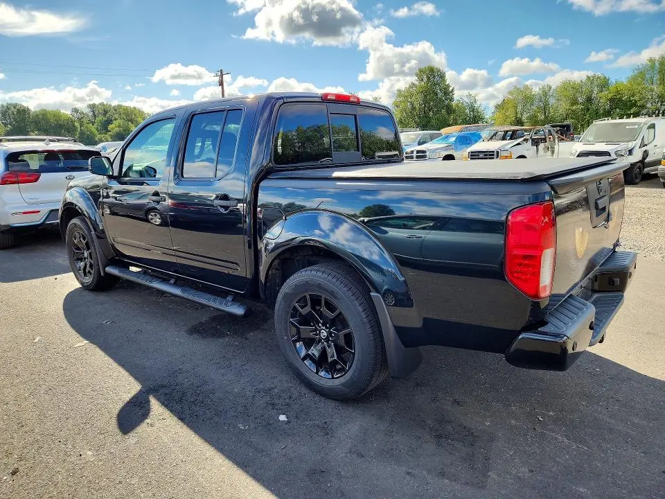 2021 NISSAN FRONTIER SV  