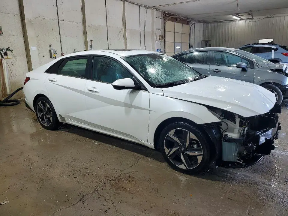 2021 HYUNDAI ELANTRA SEL  