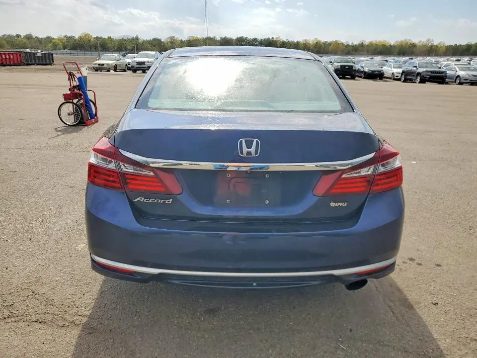 2017 HONDA ACCORD LX  