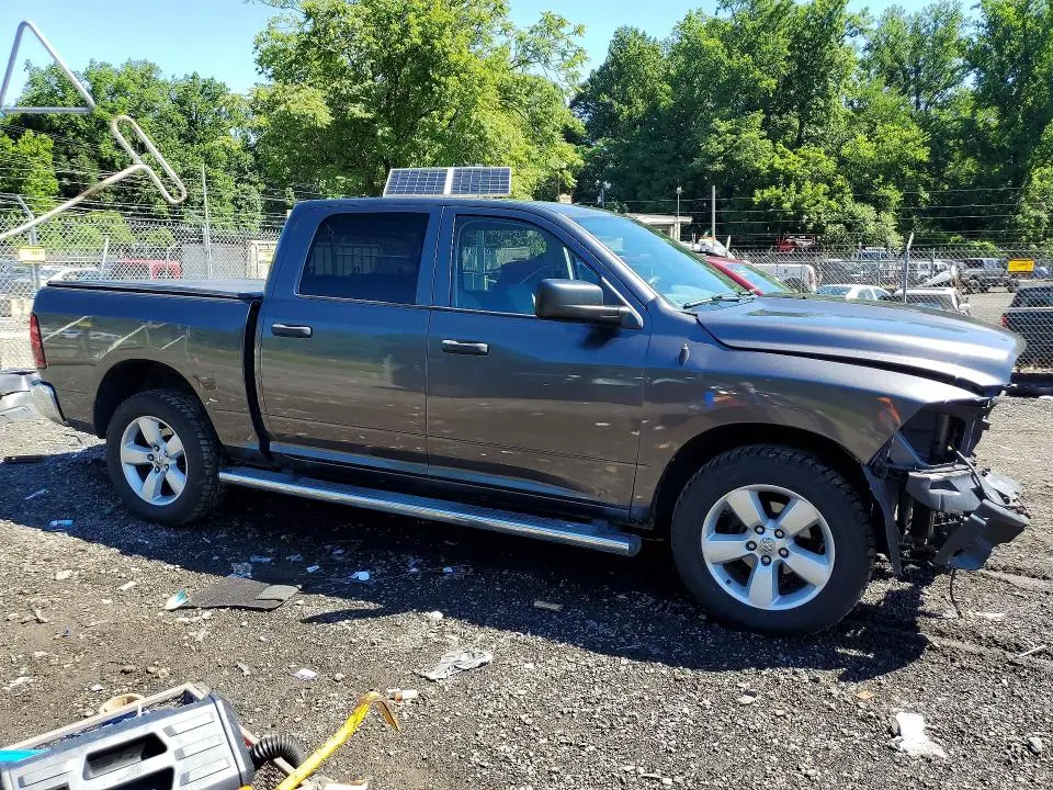 2014 RAM 1500 ST  
