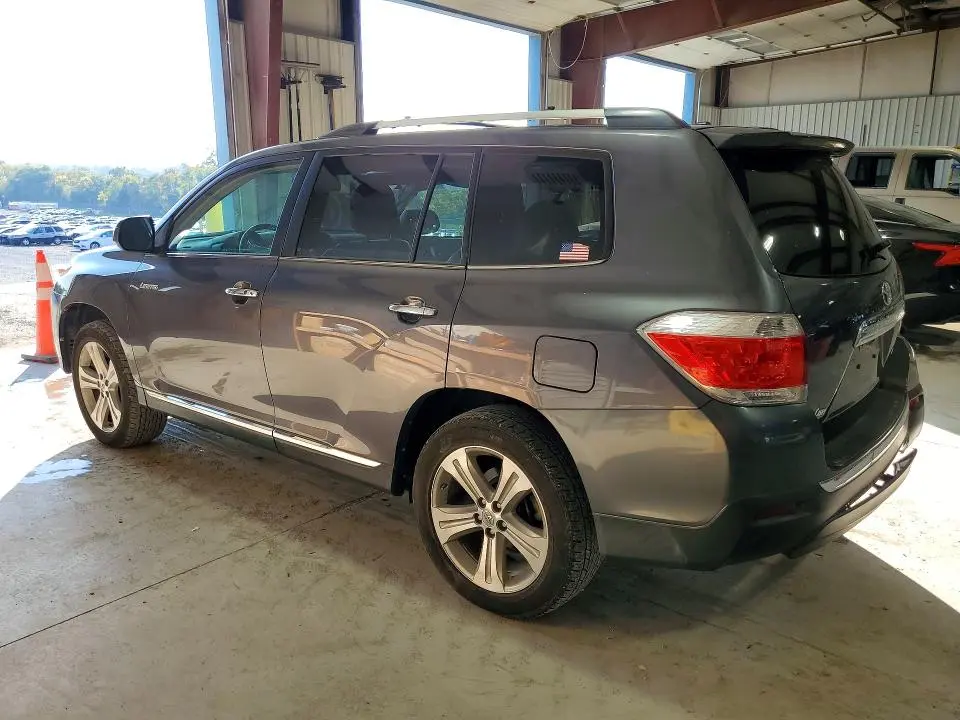 2013 TOYOTA HIGHLANDER LIMITED  