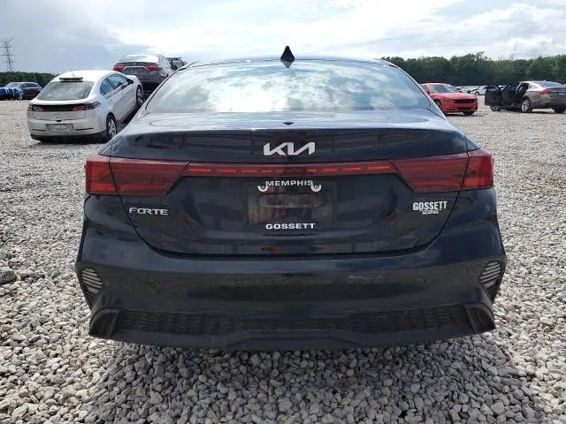 2023 KIA FORTE LX  