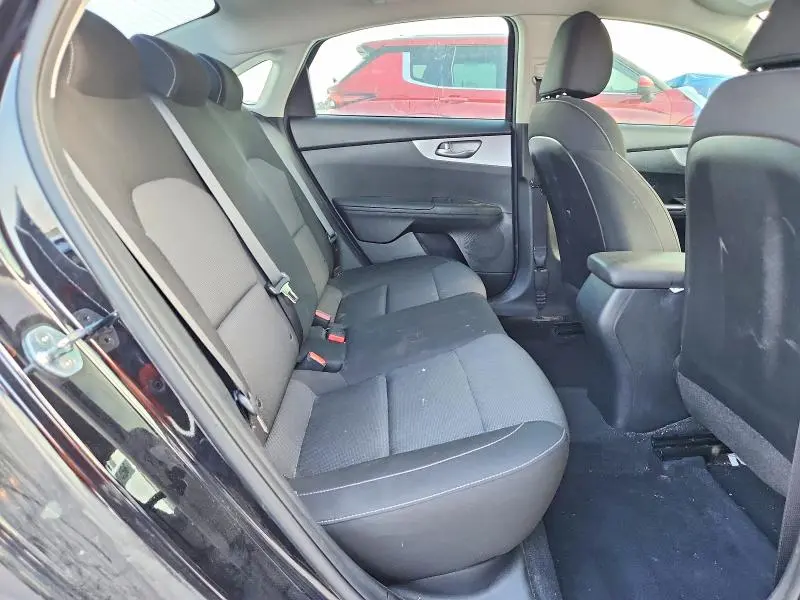 2022 KIA FORTE FE  