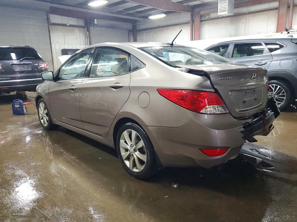 2012 HYUNDAI ACCENT GLS  