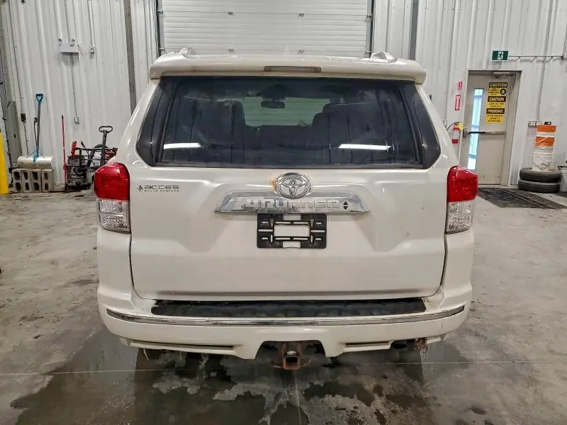 2013 TOYOTA 4RUNNER SR5  