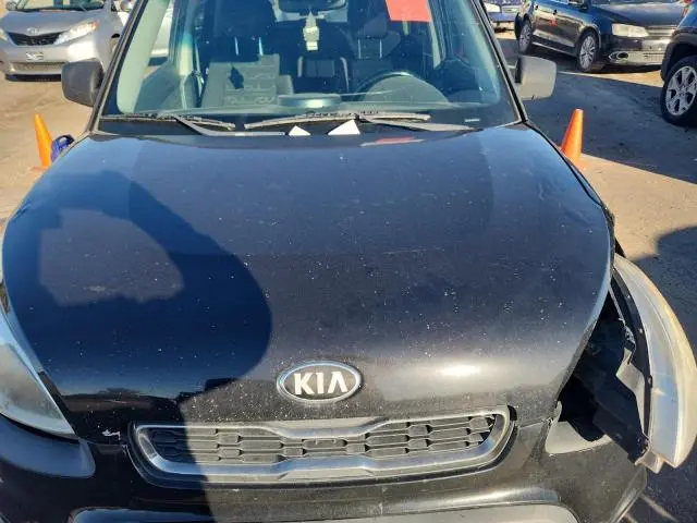 2013 KIA SOUL +  
