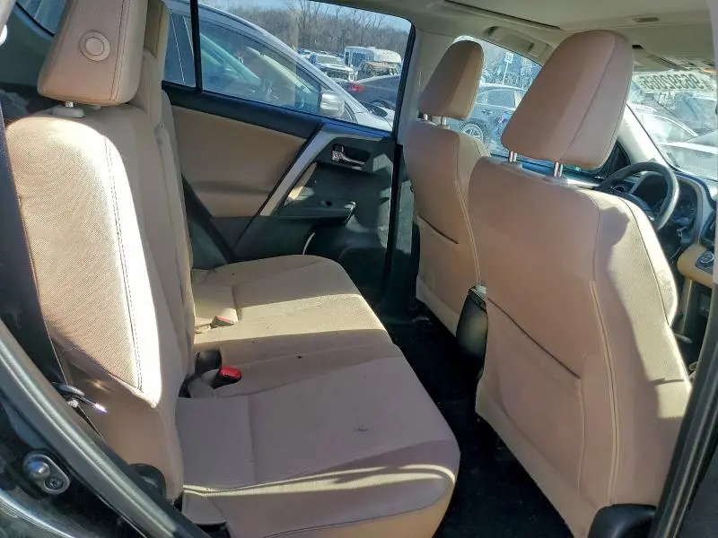 2014 TOYOTA RAV4 XLE  