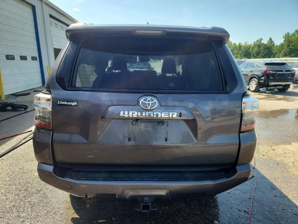 2022 TOYOTA 4RUNNER SR5 PREMIUM  