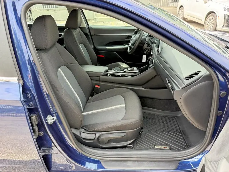 2021 HYUNDAI SONATA SE  