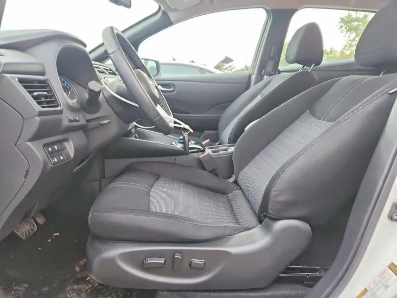 2023 NISSAN LEAF SV PLUS  
