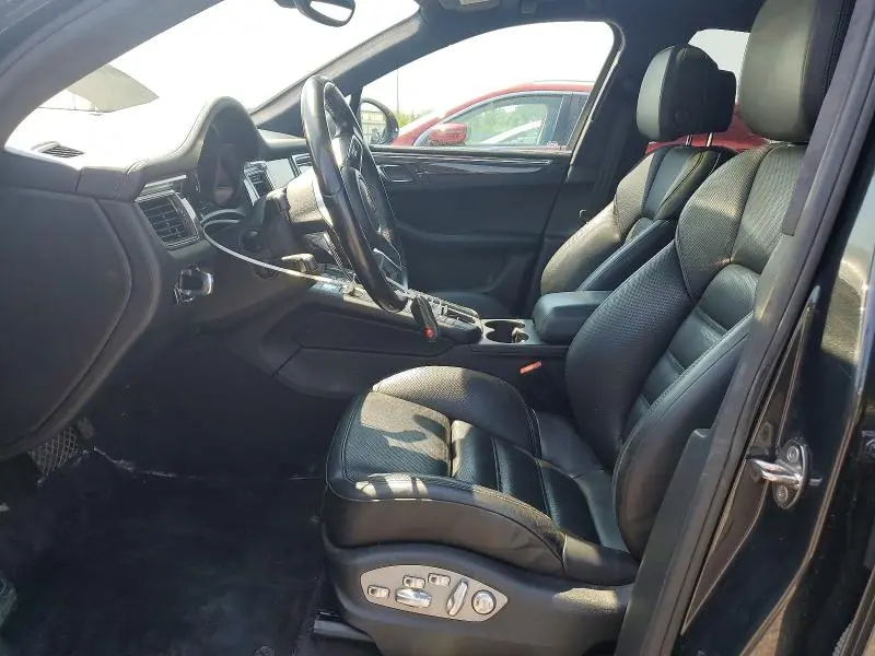2017 PORSCHE MACAN TURBO  