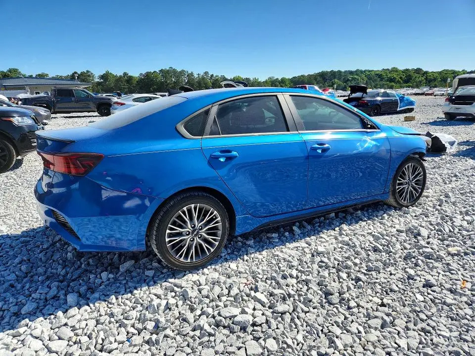 2022 KIA FORTE GT LINE  