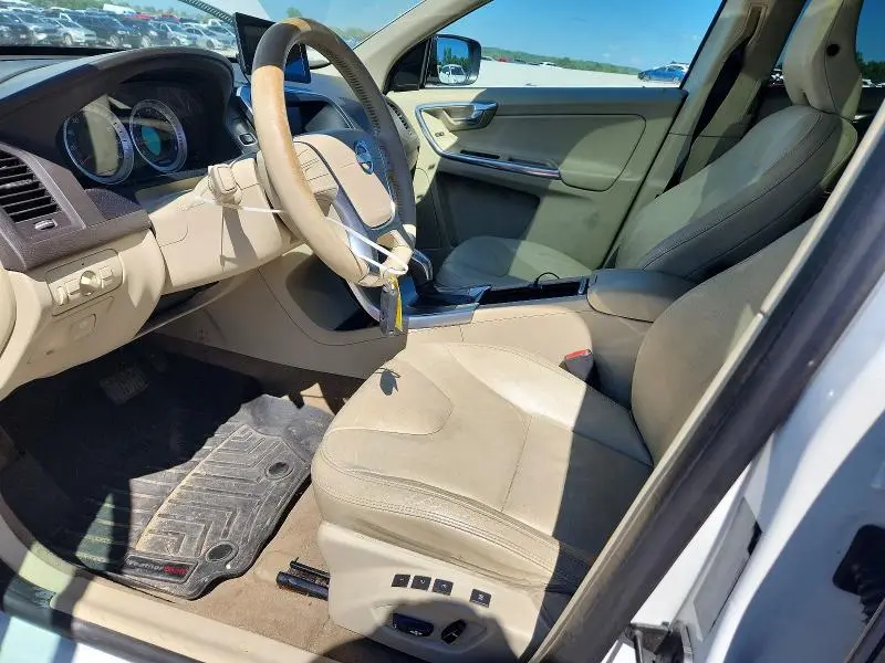 2013 VOLVO XC60 3.2  
