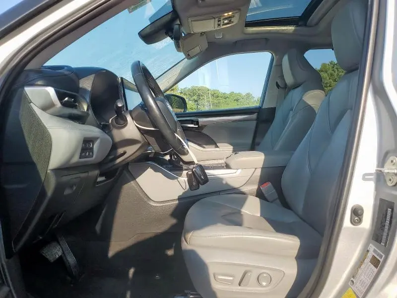 2020 TOYOTA HIGHLANDER LIMITED  