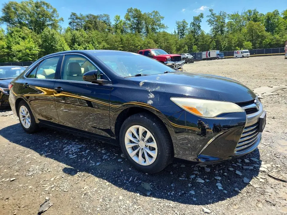 2016 TOYOTA CAMRY LE  