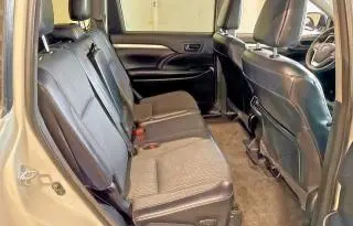 2016 TOYOTA HIGHLANDER LE  