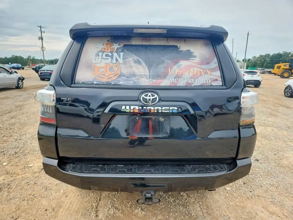 2018 TOYOTA 4RUNNER SR5  