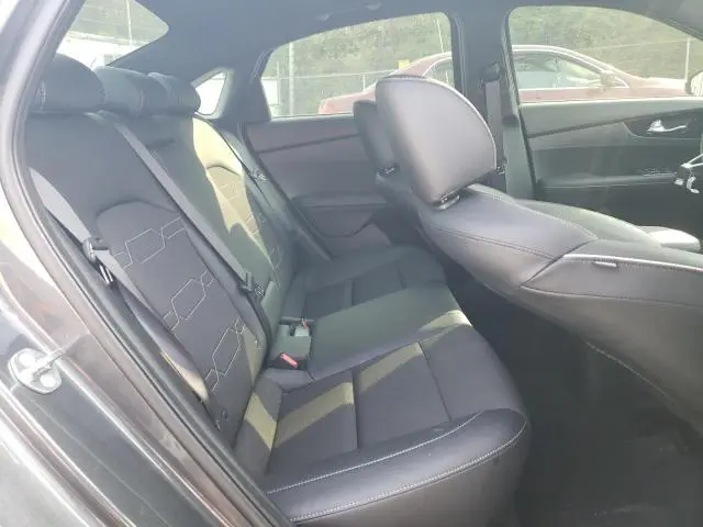 2024 KIA FORTE GT LINE  