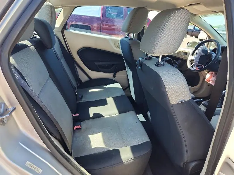 2011 FORD FIESTA S  