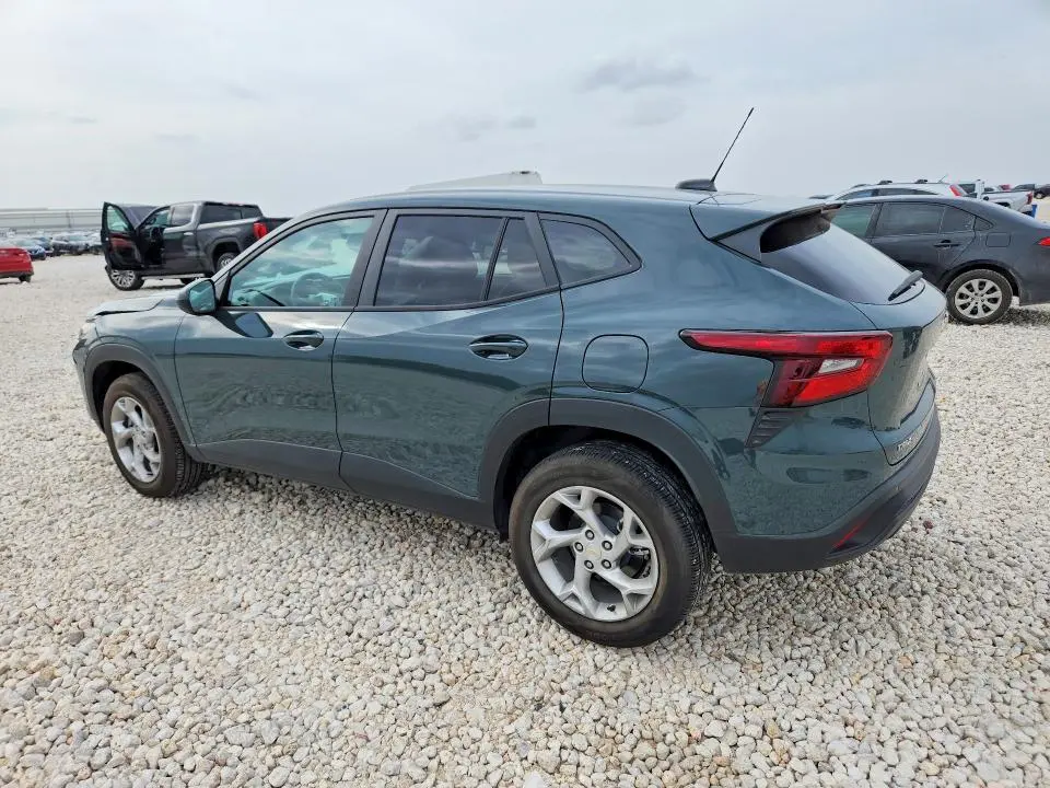 2025 CHEVROLET TRAX LS  