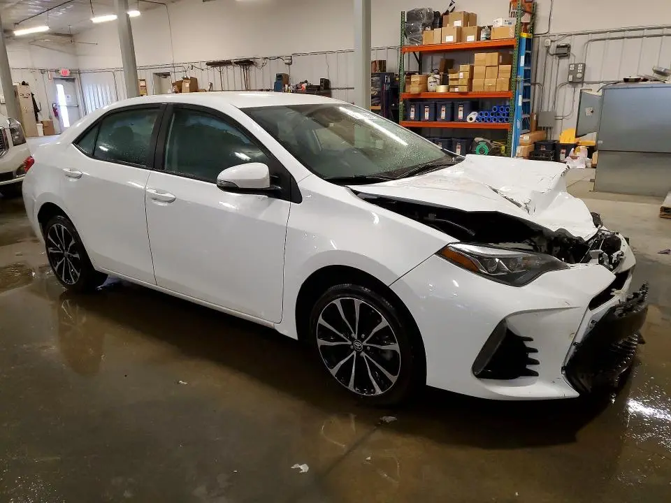 2017 TOYOTA COROLLA SE  