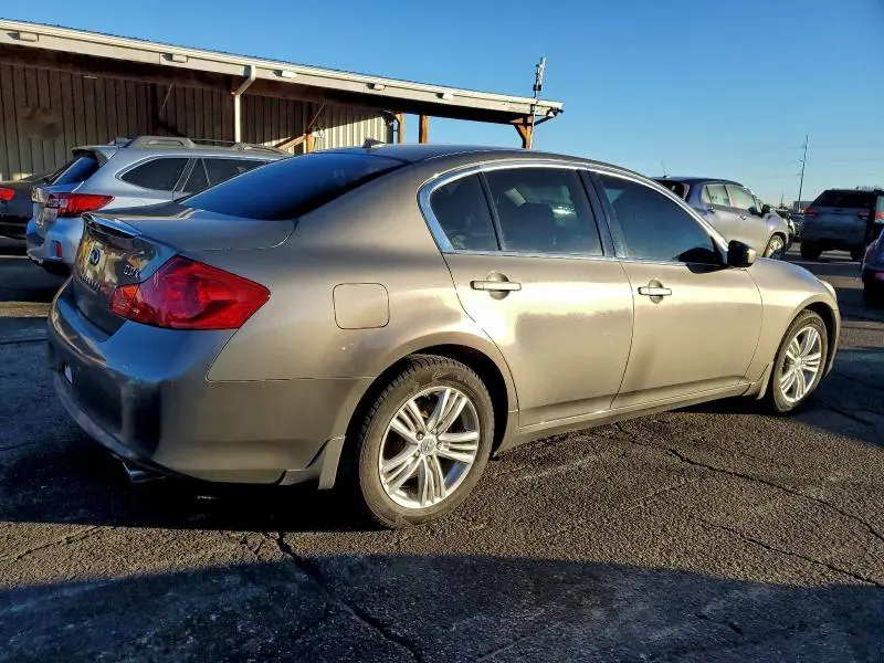 2013 INFINITI G37   