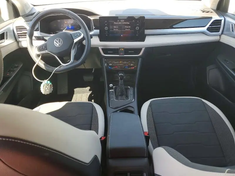 2025 VOLKSWAGEN TAOS SE  