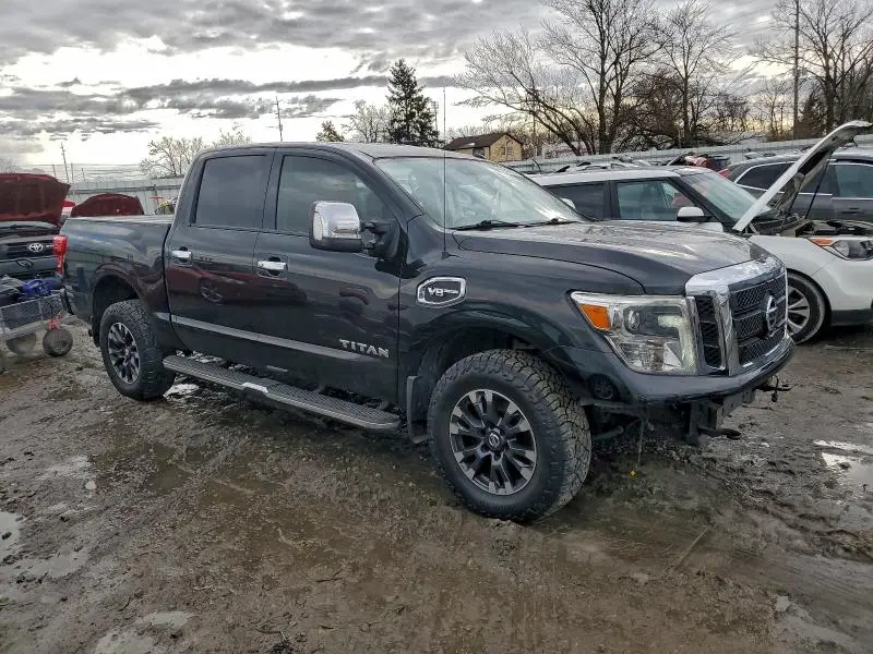 2017 NISSAN TITAN SV  