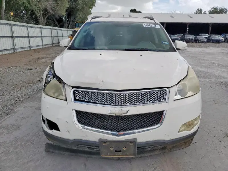 2011 CHEVROLET TRAVERSE LT  