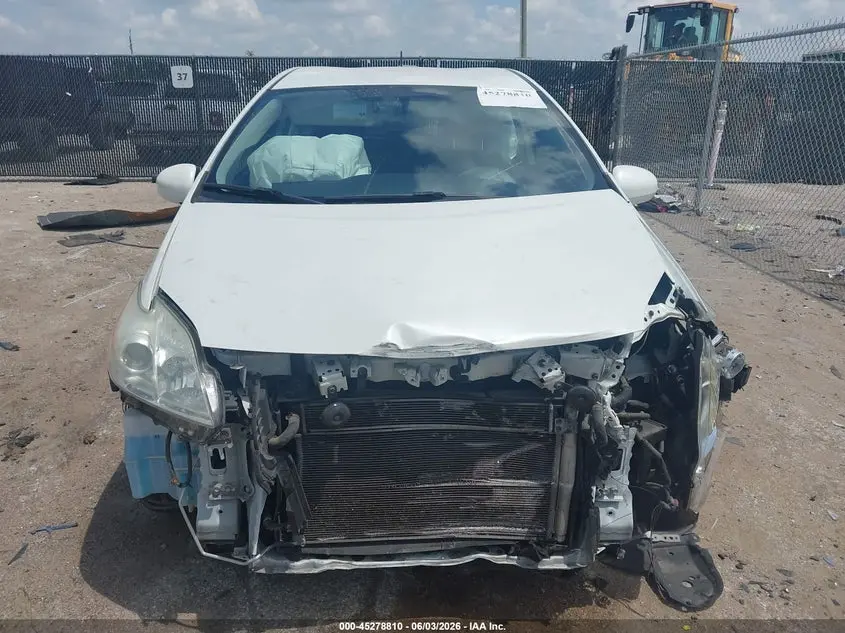 2014 TOYOTA PRIUS THREE
